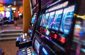 hacksaw ဘင်ဂိုဂိမ်း Myanmar ကစားသူများ Online Bingo ကစားနေသောမြင်ကွင်း